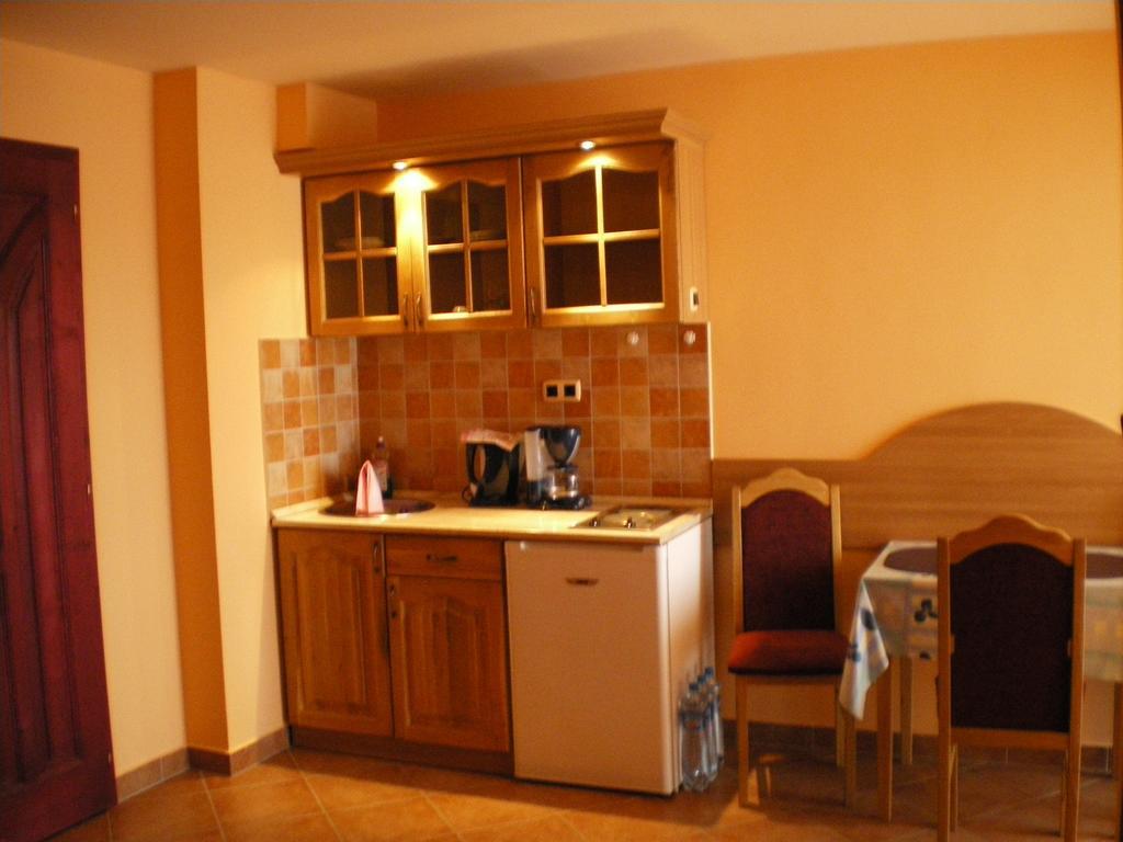 Mediterran-Apartmanok-Harkany Room photo