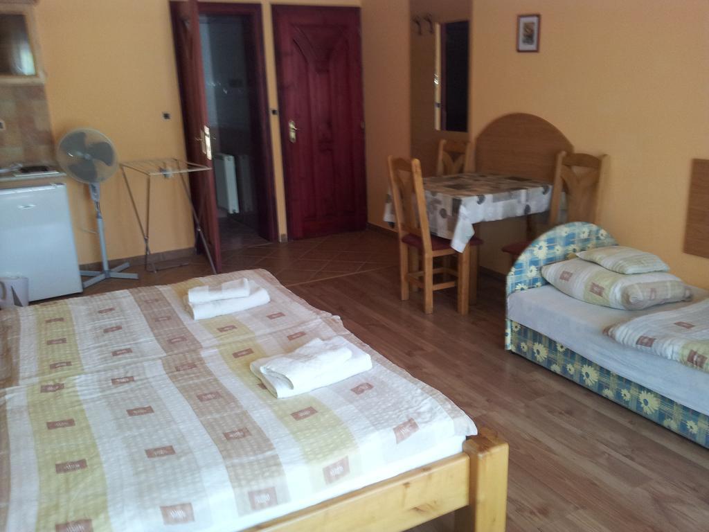 Mediterran-Apartmanok-Harkany Room photo